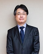 Title 緒方 浩顕 先生