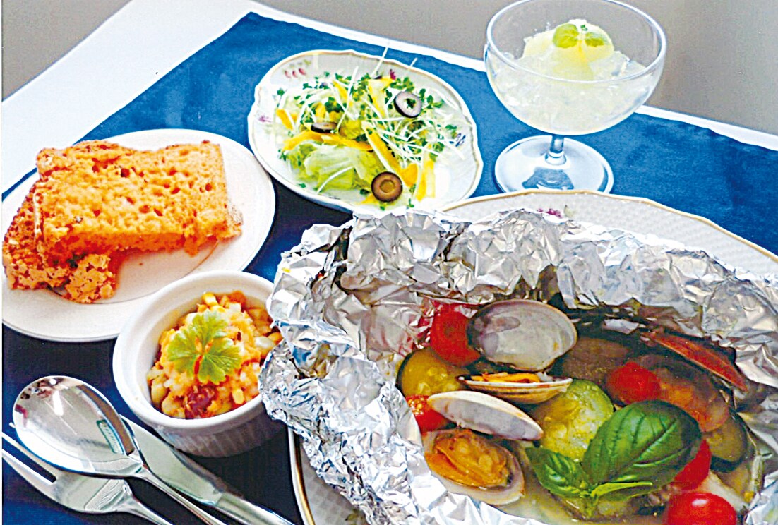 トマトバジルパン・地中海からごきげんよう 〜魚介のホイル焼き〜 【副菜】 オリーブとパプリカの彩サラダ・お豆のシャキシャキサラダ・洋なしのきらきらゼリー トマトバジルパン・地中海からごきげんよう 〜魚介のホイル焼き〜 【副菜】 オリーブとパプリカの彩サラダ・お豆のシャキシャキサラダ・洋なしのきらきらゼリー
